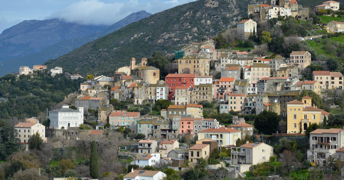 découvrez le charme authentique des villages français, entre histoire, culture et paysages pittoresques. explorez des destinations typiques pour vos prochaines escapades.