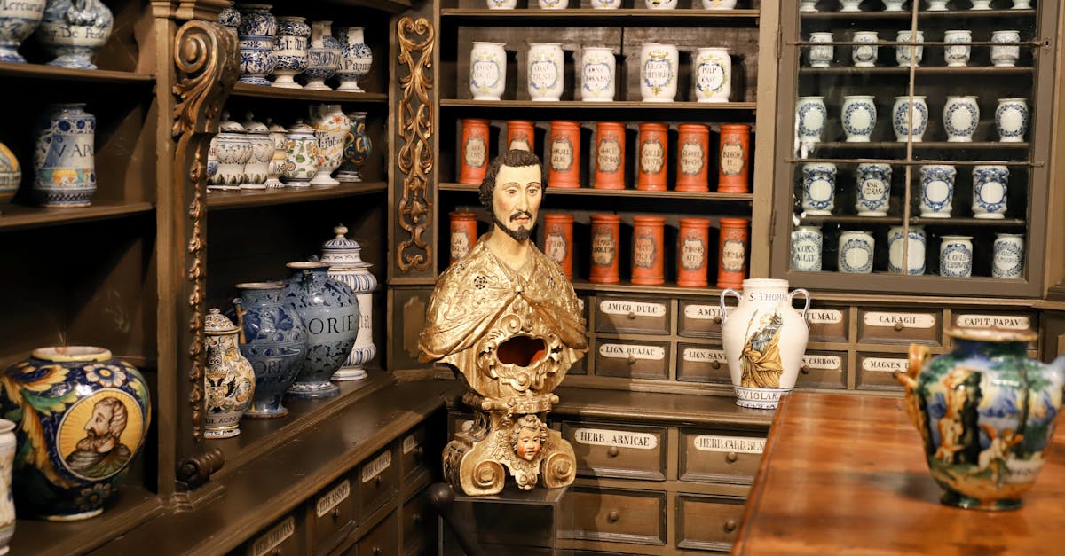 découvrez l'exposition sur le patrimoine des girondins, une célébration de l'histoire, de la culture et de l'art de la région bordelaise.