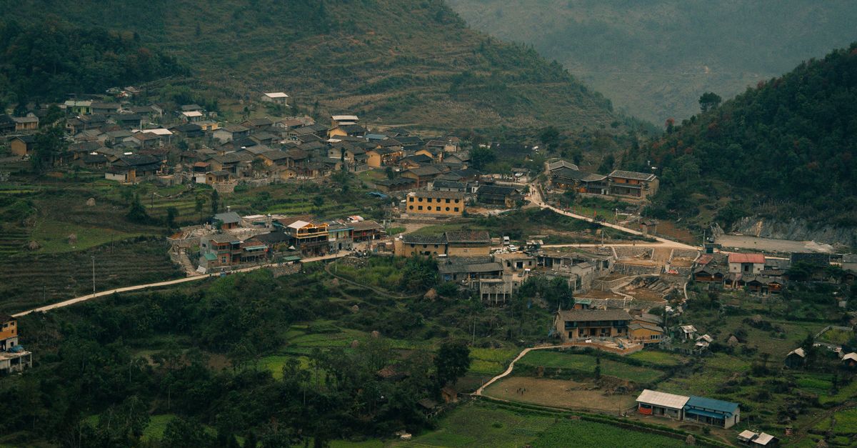 découvrez votre village préféré : un lieu charmant alliant authenticité, histoire et convivialité, idéal pour des moments uniques en famille ou entre amis.