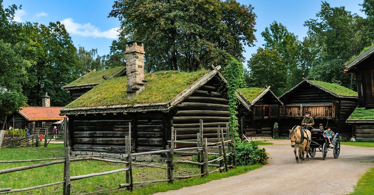 découvrez heritage village, un site unique où l'histoire et la culture prennent vie à travers des bâtiments traditionnels et des animations authentiques.