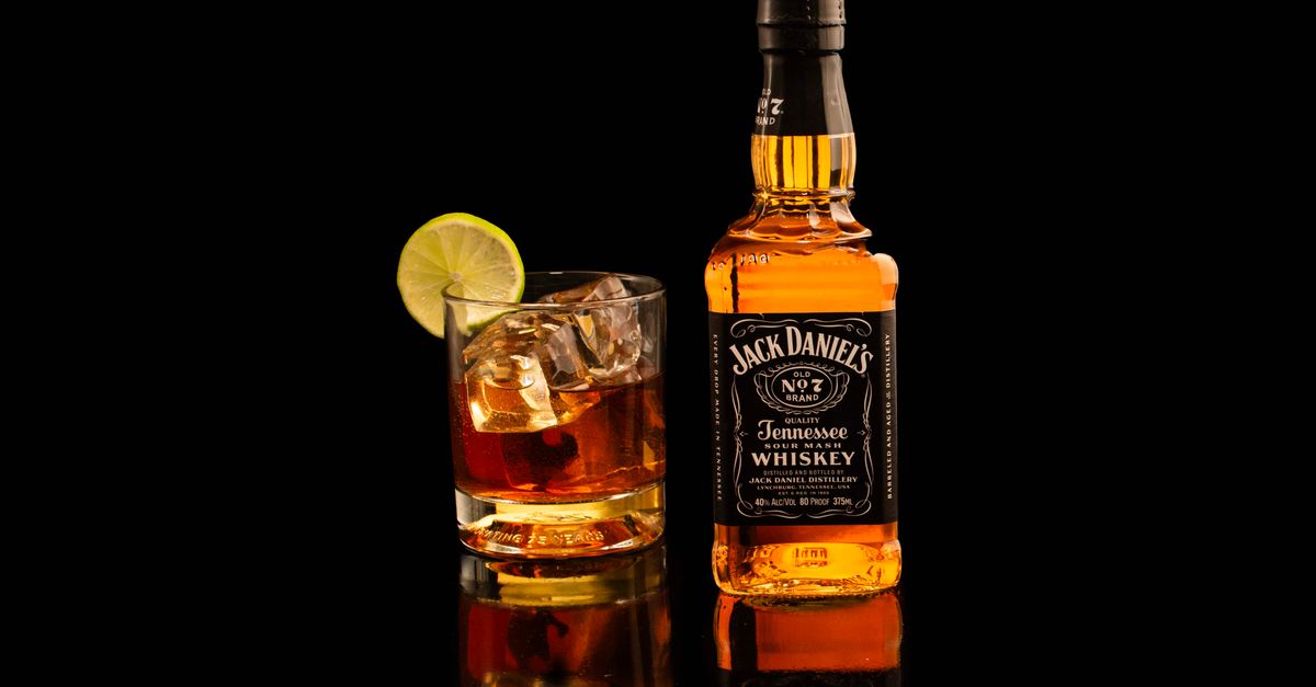 découvrez notre sélection de spiritueux d'exception, incluant whiskys, rhums, vodkas et bien plus, pour des moments de dégustation inoubliables.